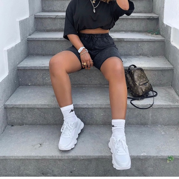 Meet your Posher, Shantell - Picture 1 of 1